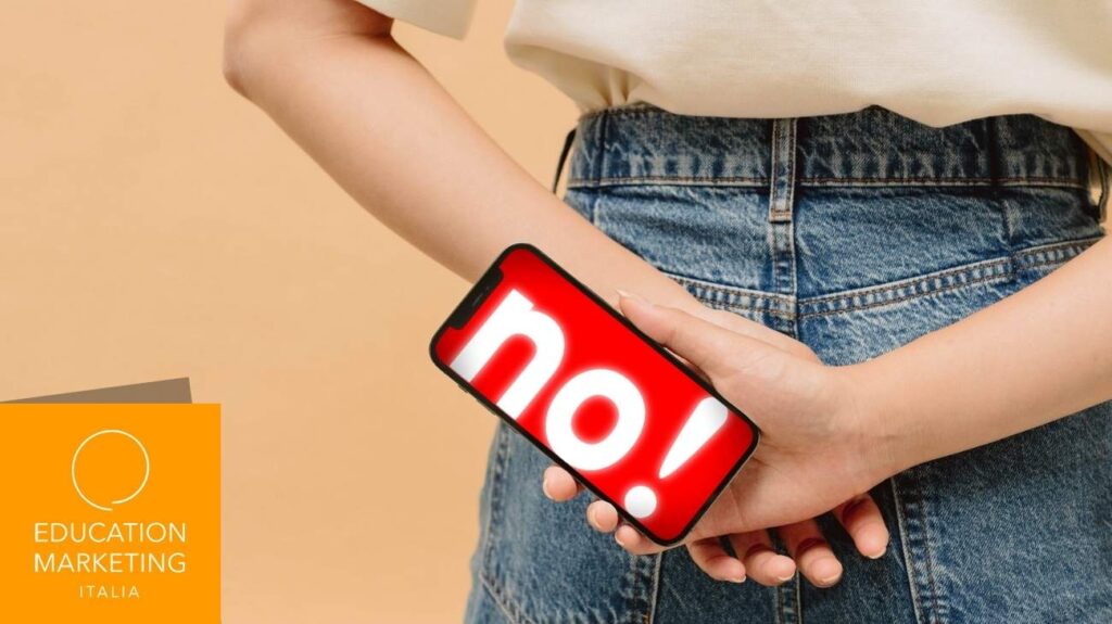 A scuola senza smartphone: soluzione efficace o proibizione inutile?